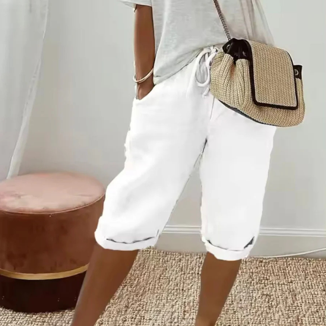 Bílá