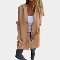 caroline-prijemna-bunda-na-knofliky