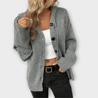 pleteny-cardigan-s-knofliky