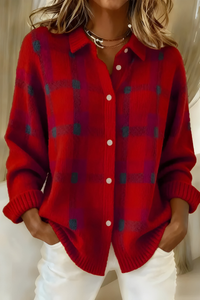 anna-cardigan-en-tricot-doux-a-carreaux