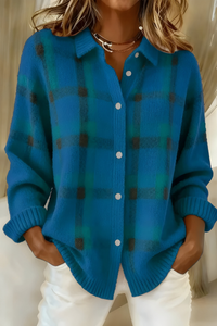 anna-cardigan-en-tricot-doux-a-carreaux