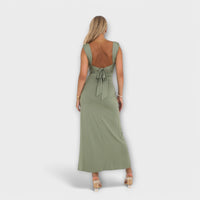 Barbora - Elegantní midi šaty ze strečové látky