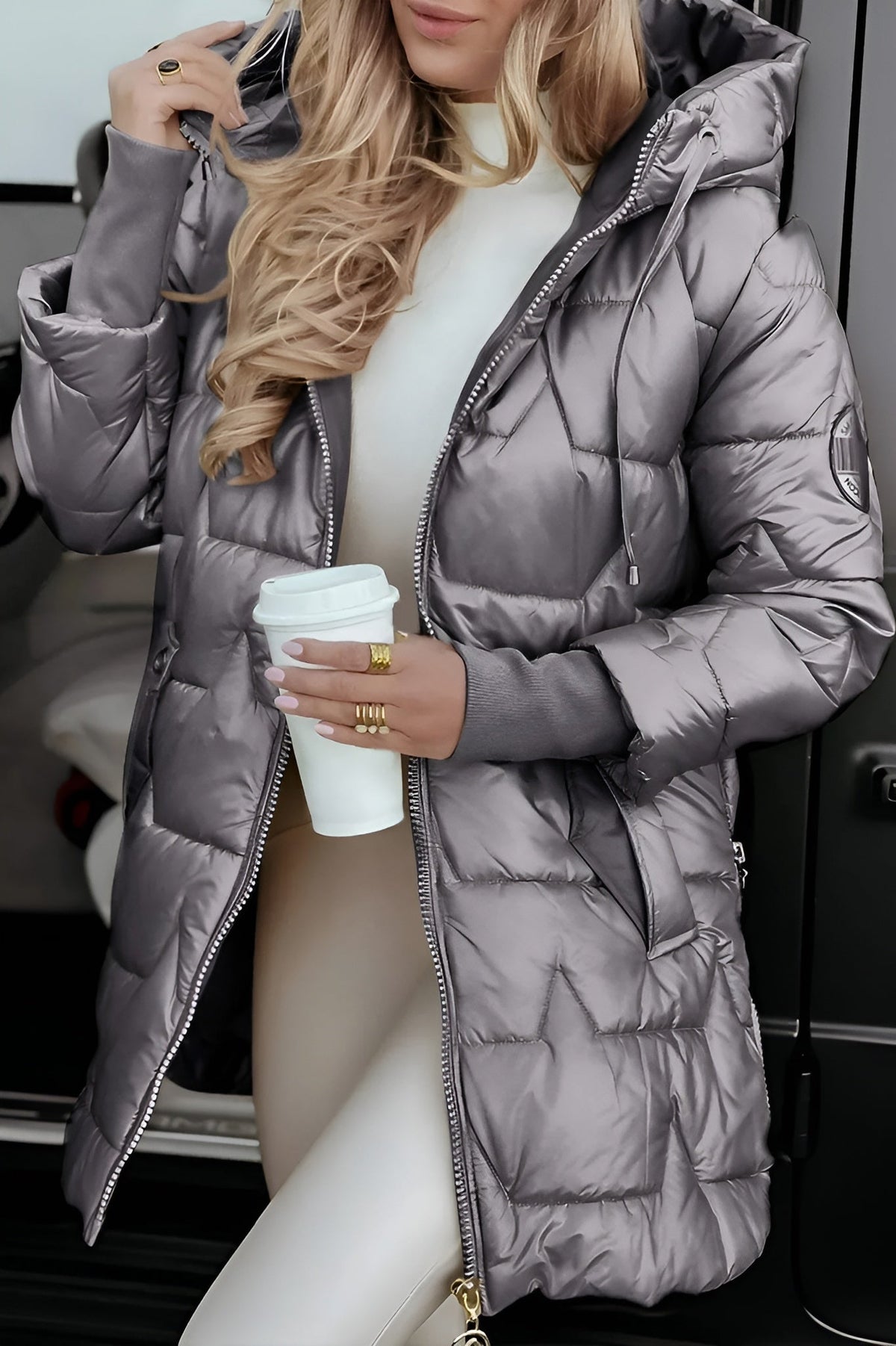 Šedá