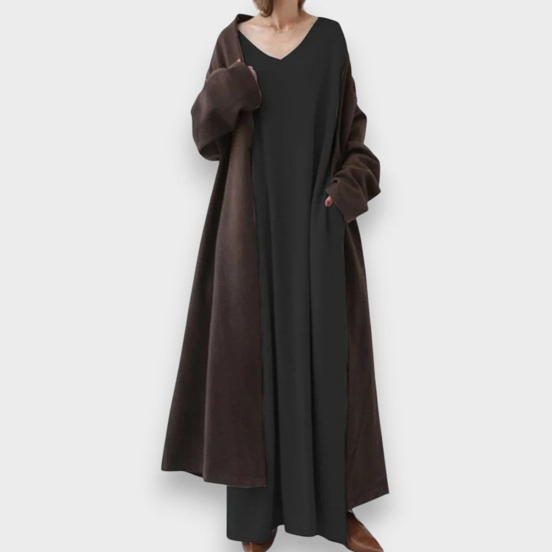 Clara Ležérní šaty s výstřihem, barva černá